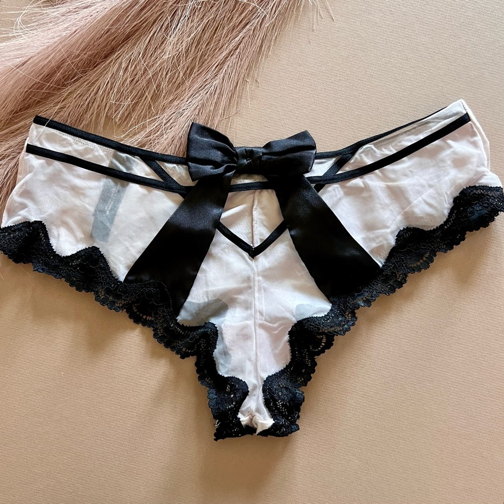 Victoria's Secret Black and White Peek a Boo Sexy Bow Back Lace Panties